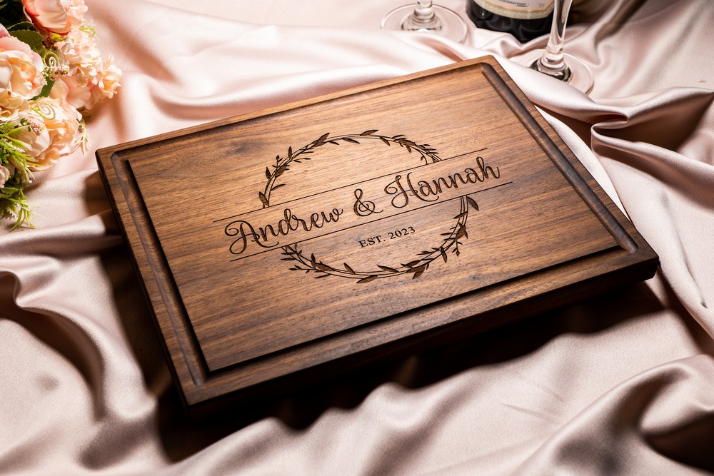 Personalized, Engraved Cutting Board with Natural Wreath Design for Housewarming or Anniversary Gift #040 - Image 2