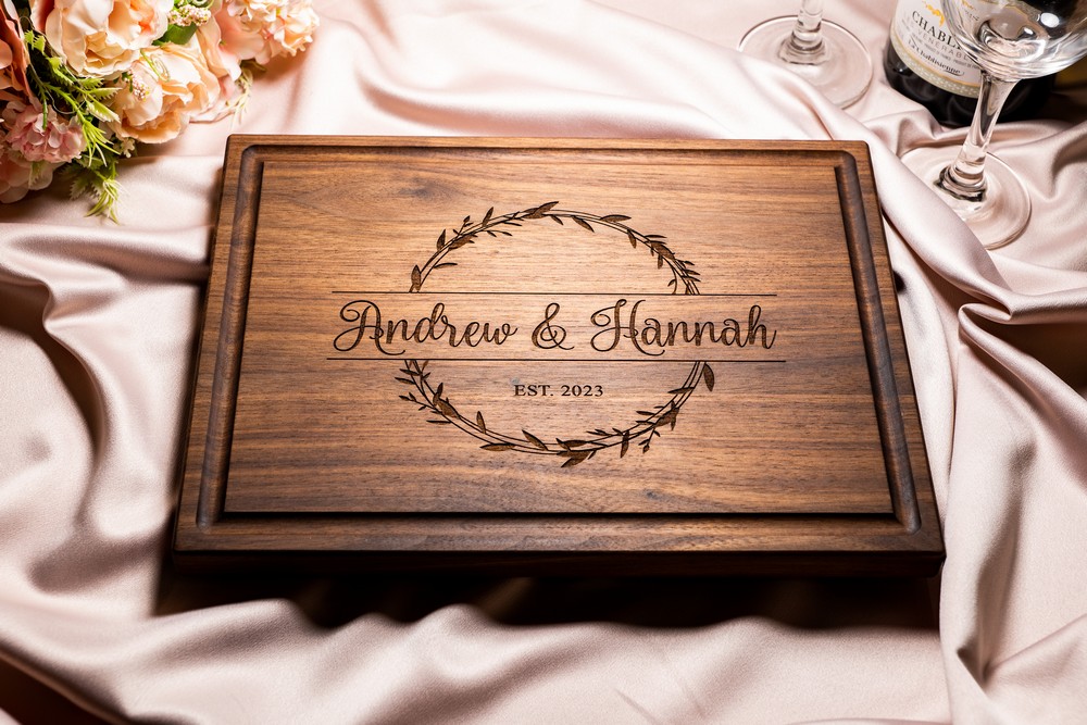 Personalized, Engraved Cutting Board with Natural Wreath Design for Housewarming or Anniversary Gift #040 - Image 8