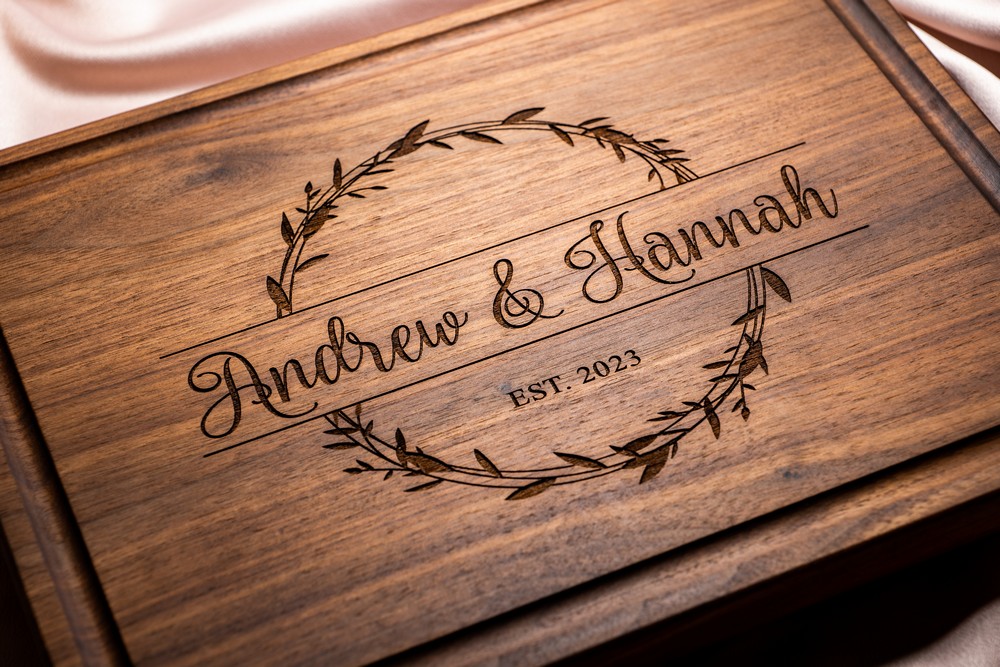 Personalized, Engraved Cutting Board with Natural Wreath Design for Housewarming or Anniversary Gift #040 - Image 3