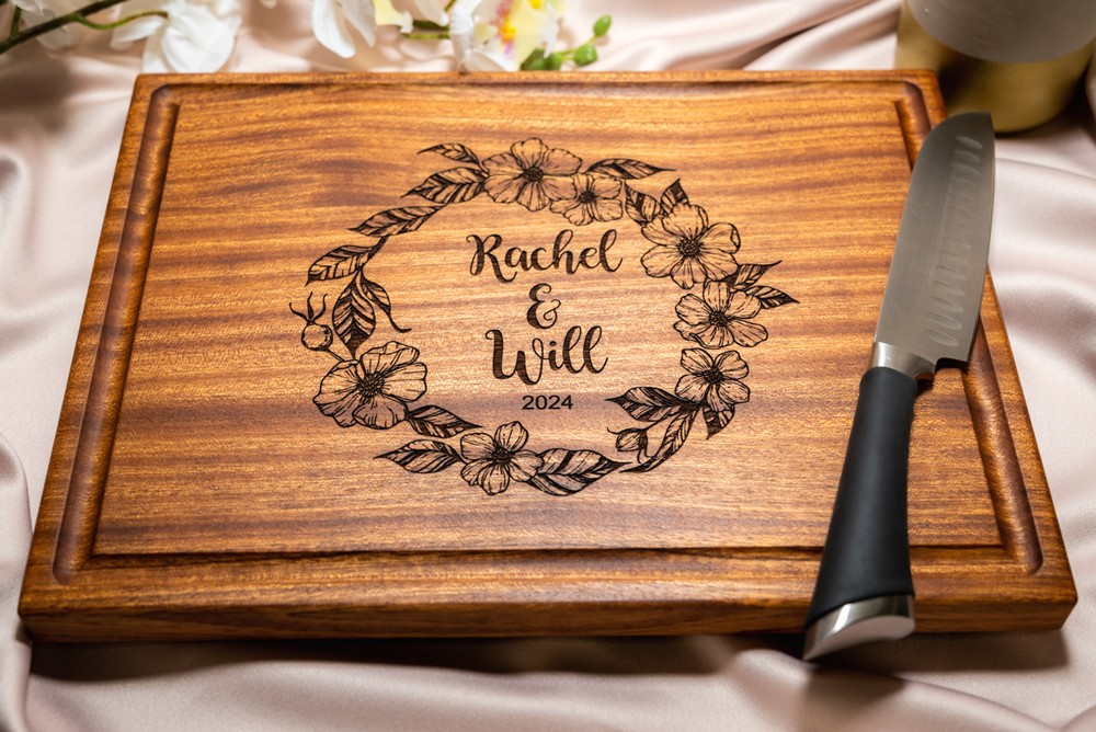 Personalized, Engraved Cutting Board with Cute Flower Wreath Design for Anniversary or Wedding gift #089 - Image 4