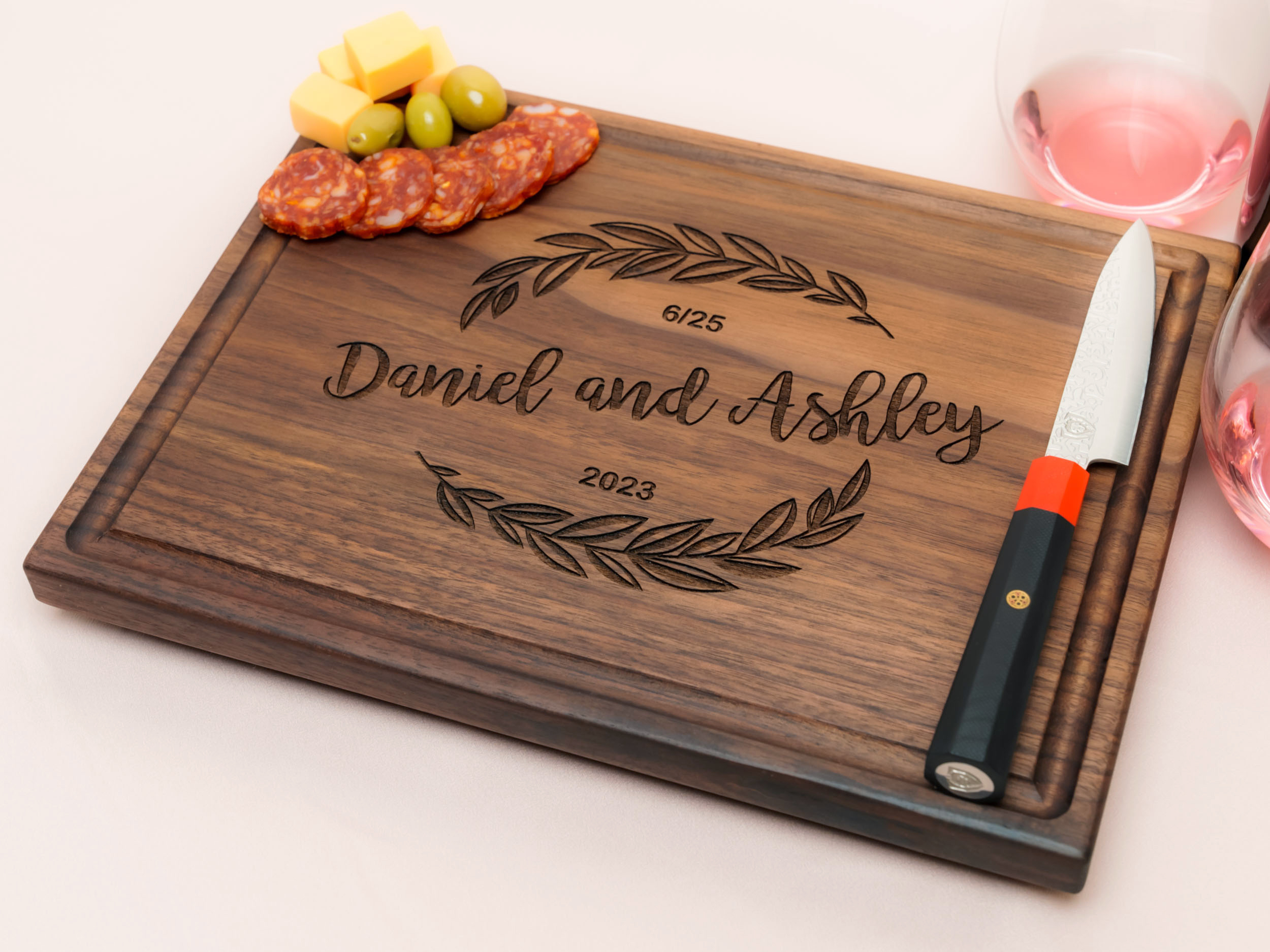 Personalized Cutting Board, Custom Wedding, Anniversary or Housewarming Gift Idea, Wood Engraved Charcuterie, for Couples and Newlyweds, Round Leaf Design #039 - Image 4